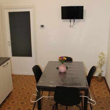 Casa Di Aldina Apartment เปรูจา ภายนอก รูปภาพ